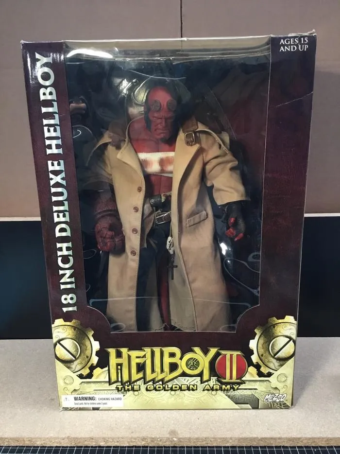 HELLBOY 2 - The Golden Army - Hellboy Wounded Variant 18" Action Figure
