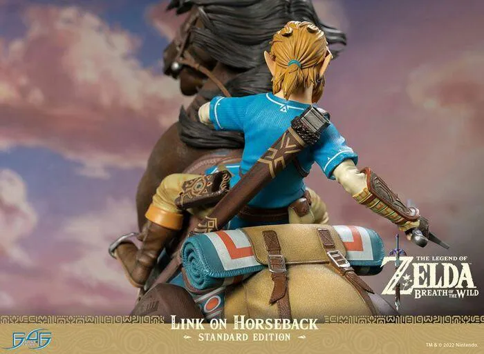 LEGEND OF ZELDA - Breath of the Wild - Link on Horseback Polystone Statue