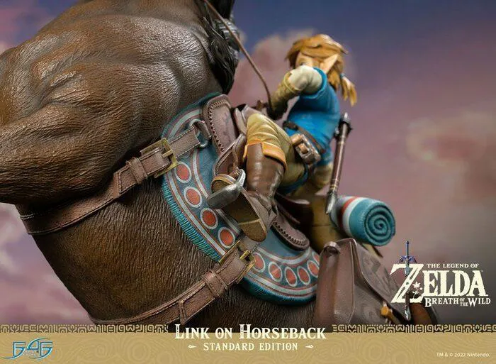 LEGEND OF ZELDA - Breath of the Wild - Link on Horseback Polystone Statue