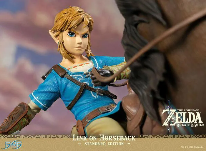 LEGEND OF ZELDA - Breath of the Wild - Link on Horseback Polystone Statue