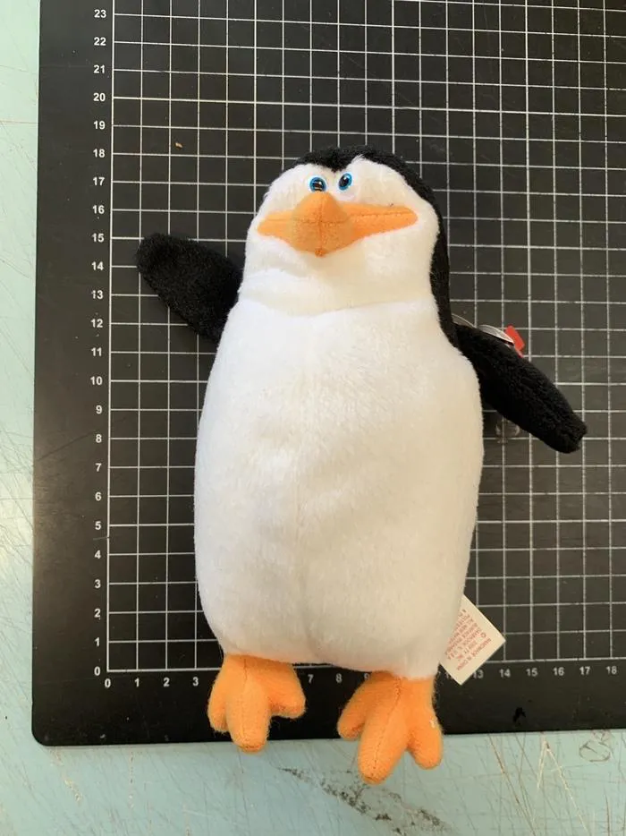 MADAGASCAR 2 - Ty Beanie Baby Skipper Plush