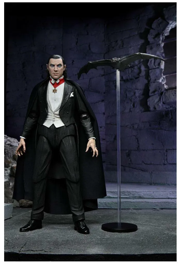 UNIVERSAL MONSTERS - Dracula Transylvania Ultimate Action Figure