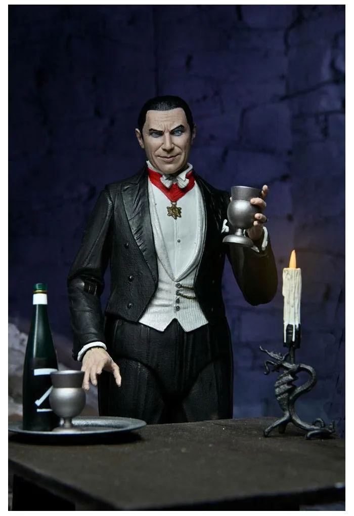 UNIVERSAL MONSTERS - Dracula Transylvania Ultimate Action Figure