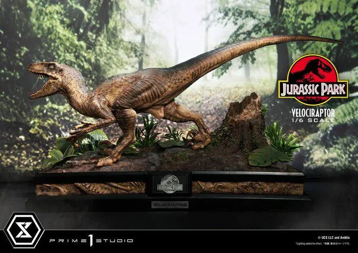 JURASSIC PARK - Legacy Museum Collection - Velociraptor Attack 1/6 Polystone Statue