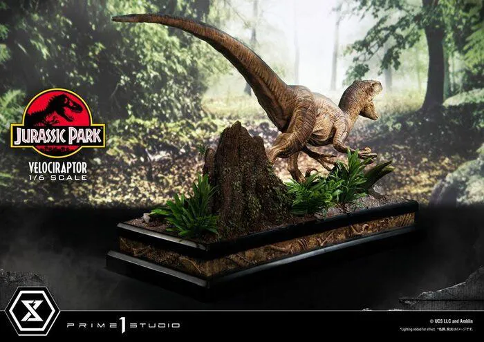 JURASSIC PARK - Legacy Museum Collection - Velociraptor Attack 1/6 Polystone Statue