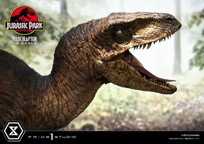 JURASSIC PARK - Legacy Museum Collection - Velociraptor Attack 1/6 Polystone Statue