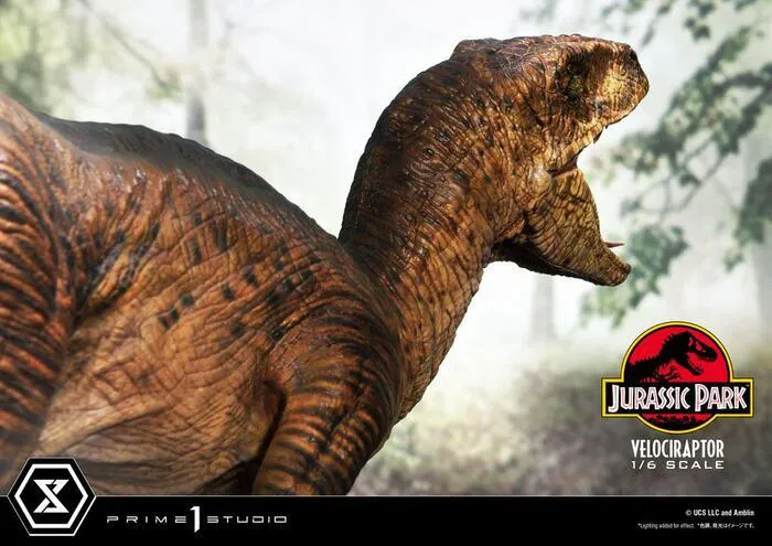 JURASSIC PARK - Legacy Museum Collection - Velociraptor Attack 1/6 Polystone Statue