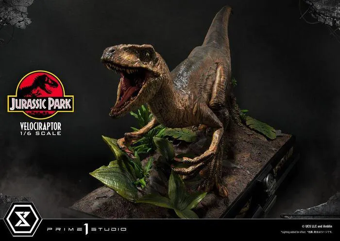 JURASSIC PARK - Legacy Museum Collection - Velociraptor Attack 1/6 Polystone Statue