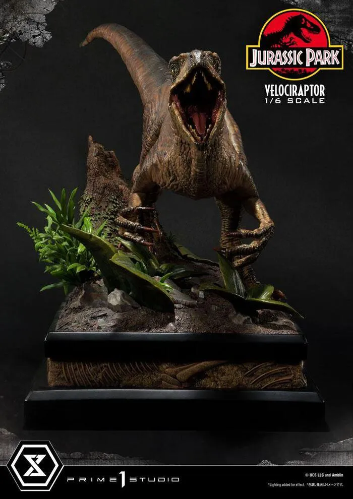 JURASSIC PARK - Legacy Museum Collection - Velociraptor Attack 1/6 Polystone Statue