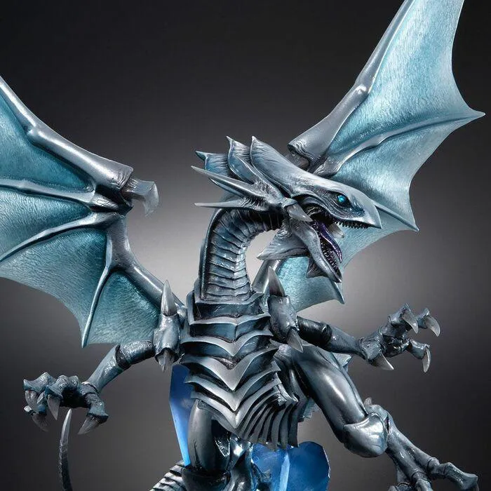 YU-GI-OH! - Duel Monsters - Art Works Monsters Blue Eyes White Dragon Holographic Edition Pvc Figure