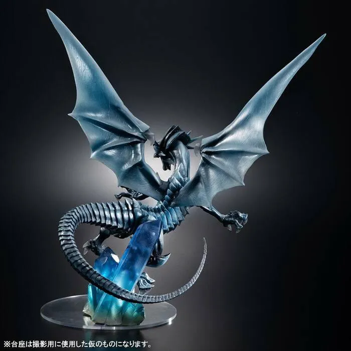YU-GI-OH! - Duel Monsters - Art Works Monsters Blue Eyes White Dragon Holographic Edition Pvc Figure