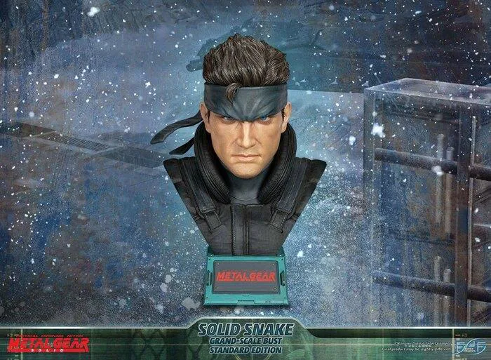 METAL GEAR SOLID - Solid Snake Grand Scale Polystone Bust