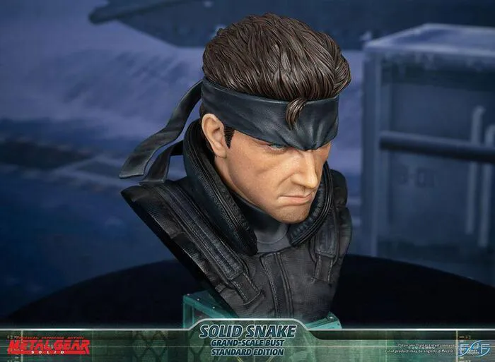 METAL GEAR SOLID - Solid Snake Grand Scale Polystone Bust