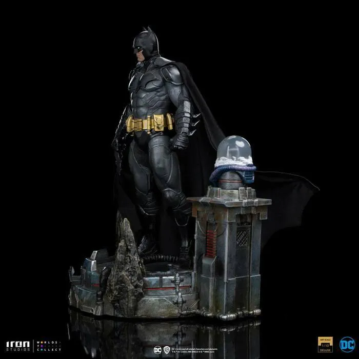 DC COMICS - Batman Unleashed 1/10 Deluxe Art Scale Statue