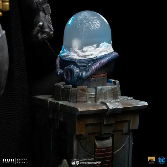 DC COMICS - Batman Unleashed 1/10 Deluxe Art Scale Statue