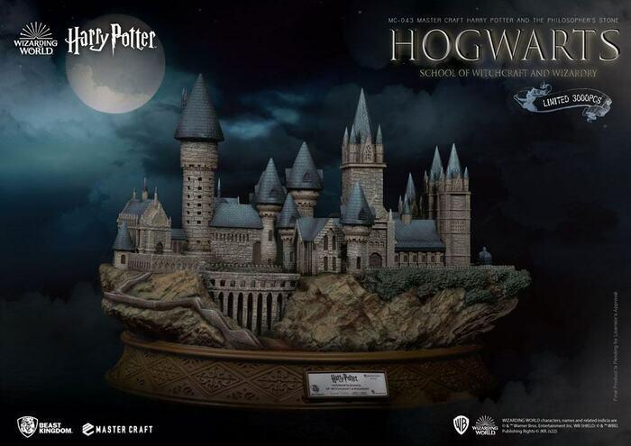 HARRY POTTER - Harry Potter and the Philosopher's Stone - Hogwarts School Of Witchcraft And Wizardry Master Craft Statue