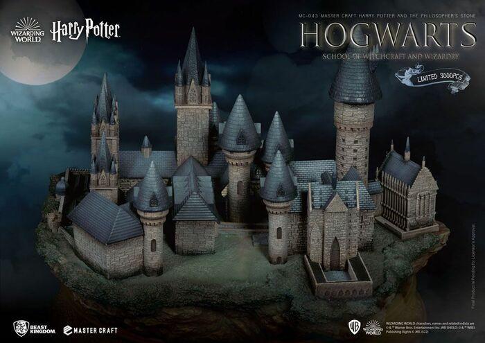 HARRY POTTER - Harry Potter and the Philosopher's Stone - Hogwarts School Of Witchcraft And Wizardry Master Craft Statue