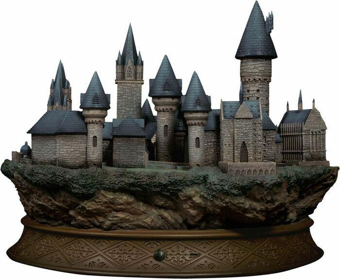 HARRY POTTER - Harry Potter and the Philosopher's Stone - Hogwarts School Of Witchcraft And Wizardry Master Craft Statue