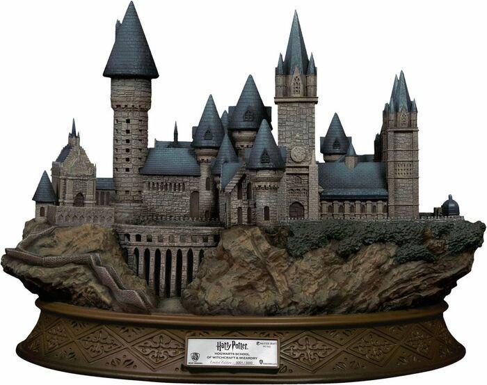 HARRY POTTER - Harry Potter and the Philosopher's Stone - Hogwarts School Of Witchcraft And Wizardry Master Craft Statue