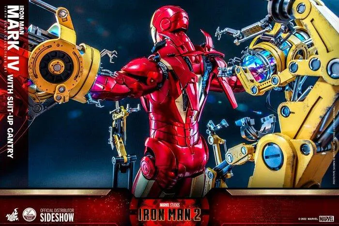 IRON MAN 2 - Iron Man Mark IV with Suit-Up Gantry 1/4 Action Figure