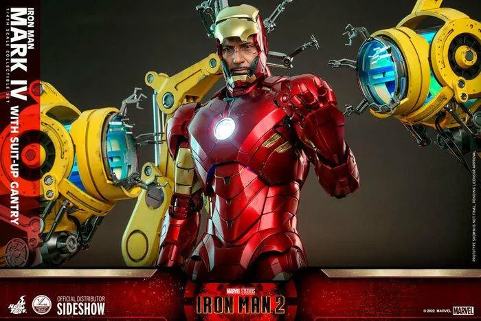 IRON MAN 2 - Iron Man Mark IV with Suit-Up Gantry 1/4 Action Figure
