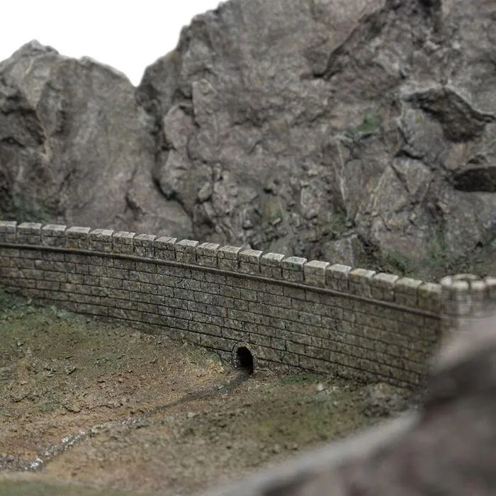 LORD OF THE RINGS - Helm's Deep Polystone Statue