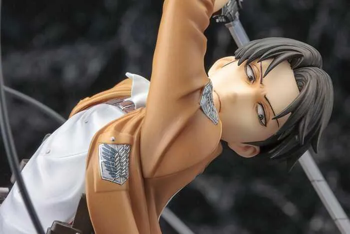 ATTACK ON TITAN - Levi ArtFX J 1/8 Pvc Figure Renewal Package Ver.