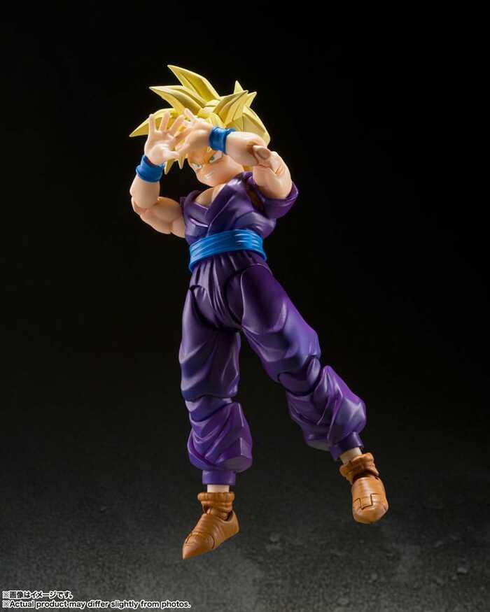 DRAGON BALL Z - Super Saiyan Son Gohan - The Warrior Who Surpassed Goku S.H. Figuarts Action Figure