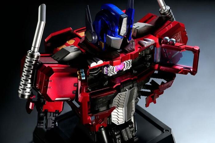 TRANSFORMERS - Optimus Prime Mechanic Bust