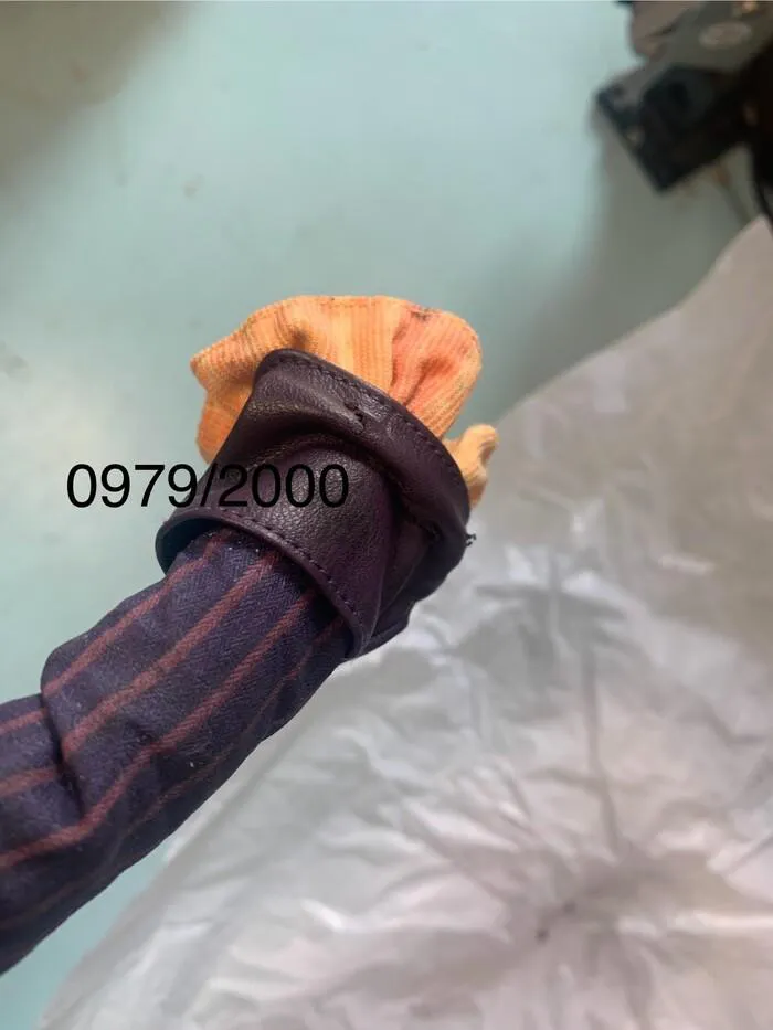 BATMAN - Arkham Asylum - Joker Premium Format Figure 1/4 Statue N.979 - Defective