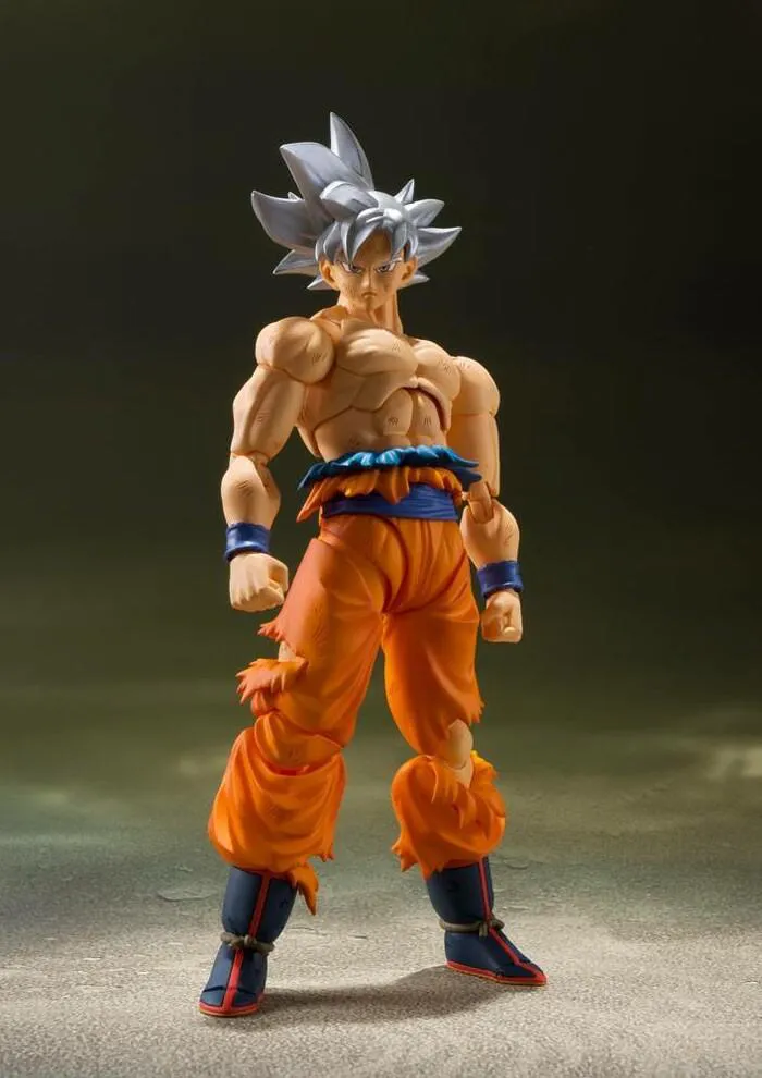 DRAGON BALL - Super - Son Goku Ultra Instinct S.H. Figuarts Action Figure