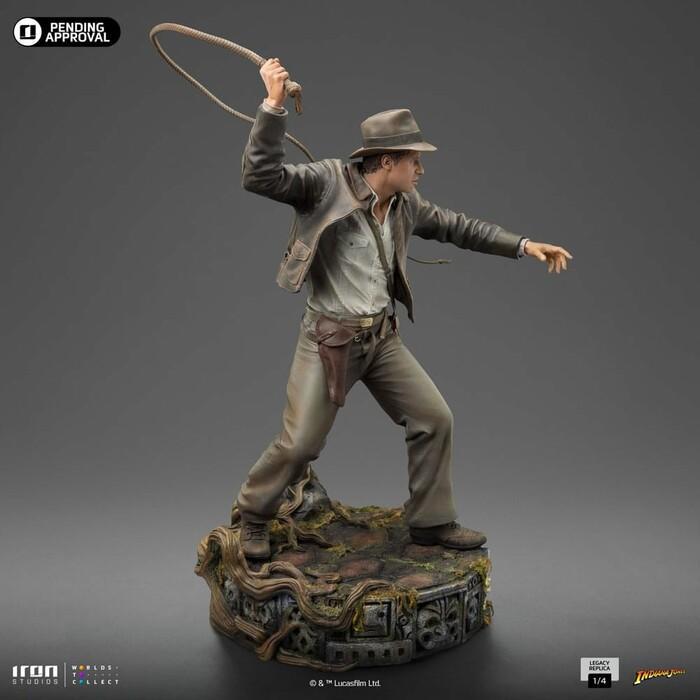 INDIANA JONES - Indiana Jones 1/4 Legacy Replica Polystone Statue