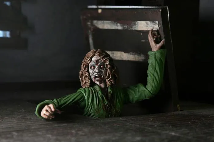 EVIL DEAD - Bloody Ash & Cheryl Williams Ultimate Action Figure 2-Pack