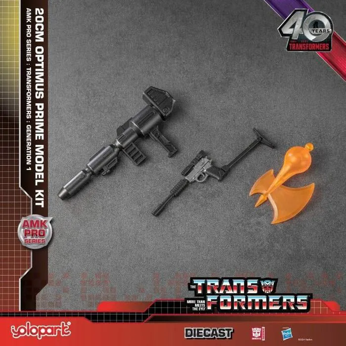 TRANSFORMERS - Generation One AMK Pro Series - Optimus Prime Plastic Model Kit