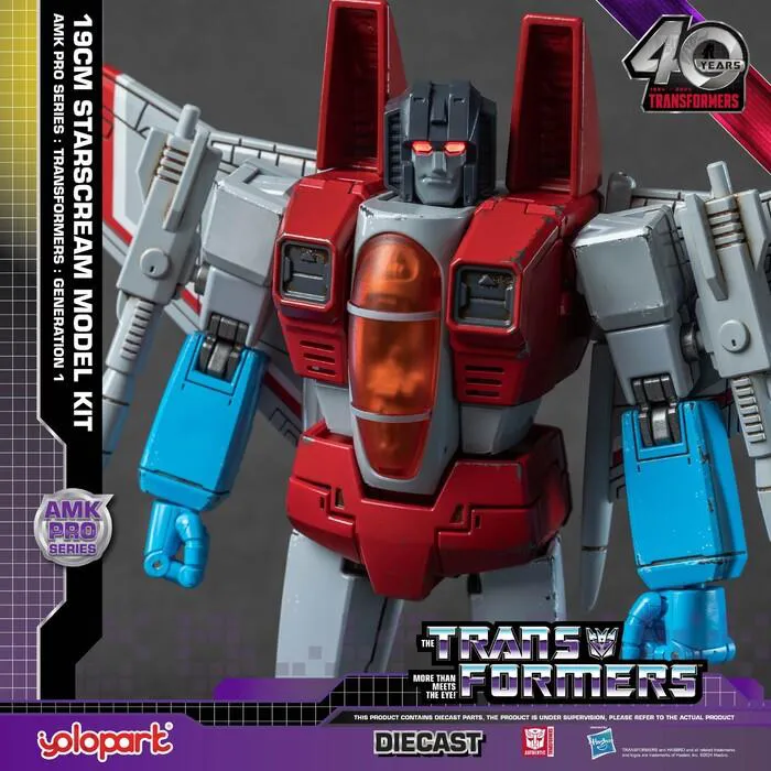 TRANSFORMERS - Generation One AMK Pro Series - Starscream Plastic Model Kit