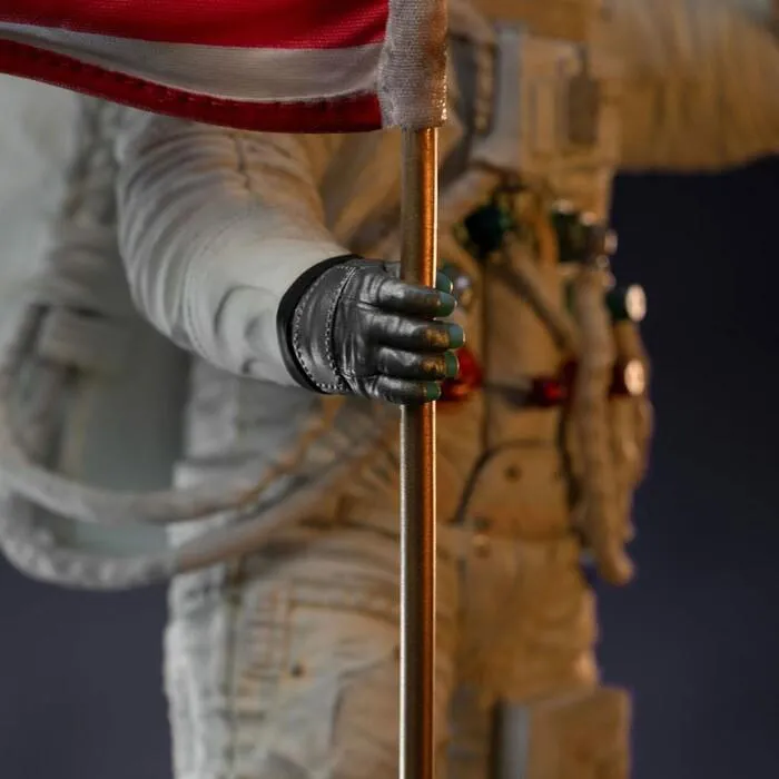 NASA - Apollo 11 Astronaut 1/10 Art Scale Statue