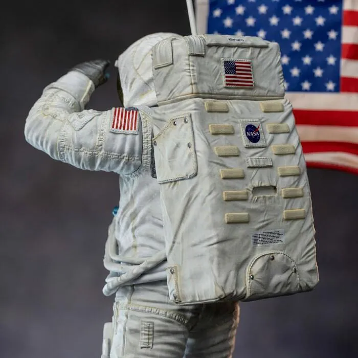 NASA - Apollo 11 Astronaut 1/10 Art Scale Statue