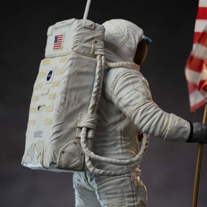 NASA - Apollo 11 Astronaut 1/10 Art Scale Statue