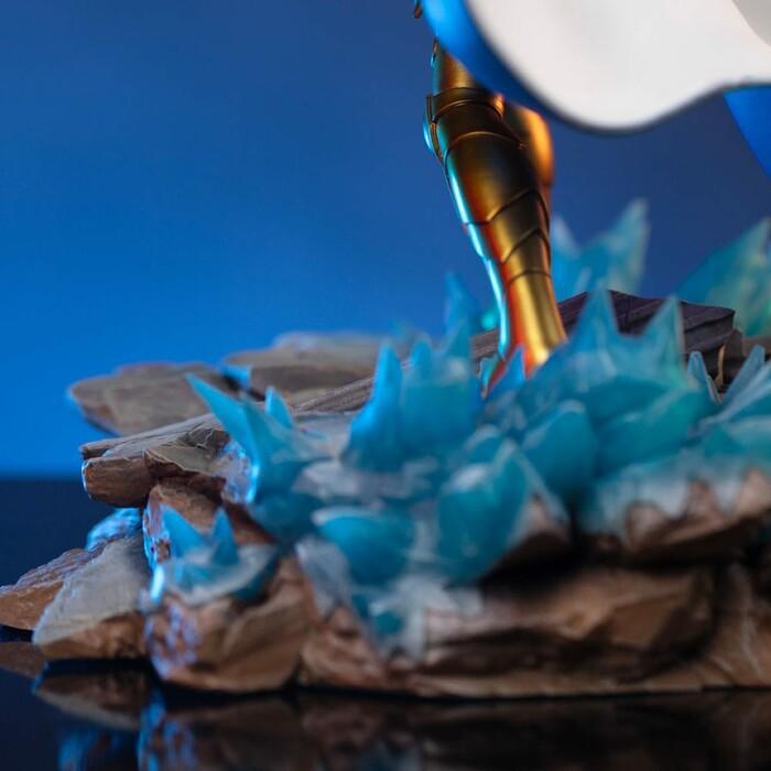 SAINT SEIYA - Scorpio Milo 1/10 Art Scale Statue