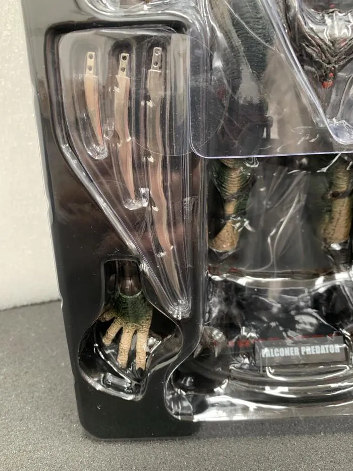 PREDATORS - Falconer Predator 1/6 Action Figure 12"