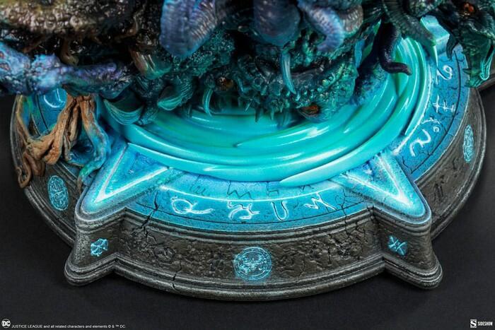 DC COMICS - John Constantine Just Another Exorcism Hangover Premium Format Figure 1/4 Statue