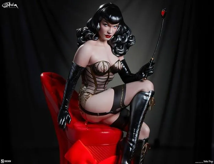 BETTIE PAGE - Love Hurts Polystone Statue