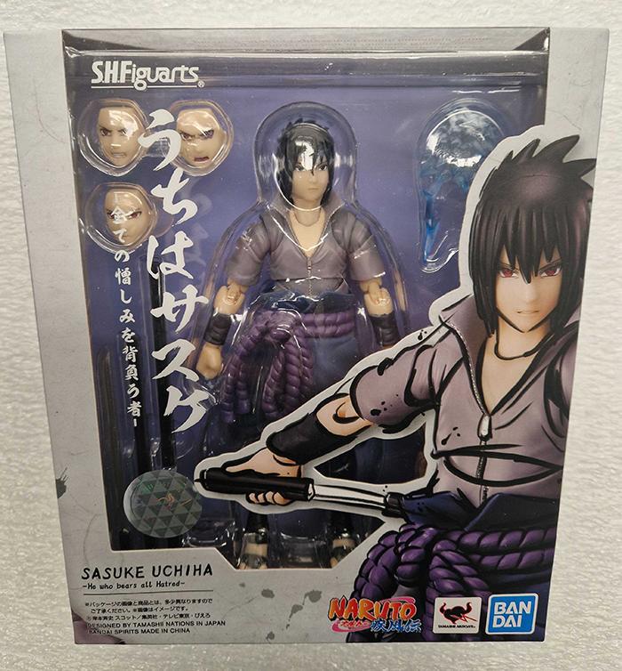 NARUTO SHIPPUDEN - Sasuke Uchiha He who bears all Hatred S.H. Figuarts Action Figure - Damaged Box