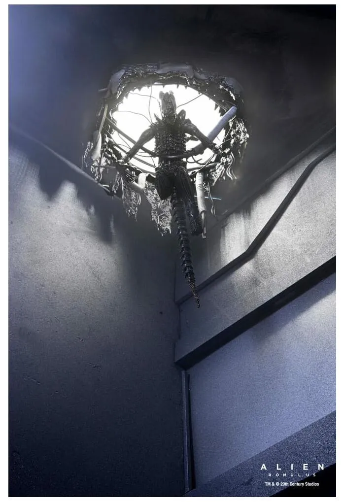 ALIEN - Romulus - Suspended Lab Xenomorph XX121 Deluxe Action Figure