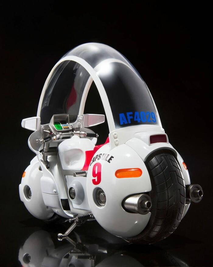 DRAGON BALL - Bulma's Motorcycle Hoipoi Capsule No. 9 S.H. Figuarts Vehicle with Figure Action Figure