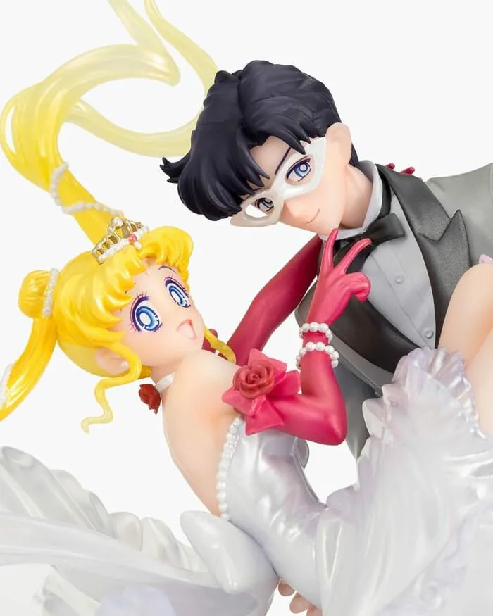 SAILOR MOON - Usagi & Tuxedo Mask Moonlight Glow Edition Figuarts ZERO Chouette Pvc Figure