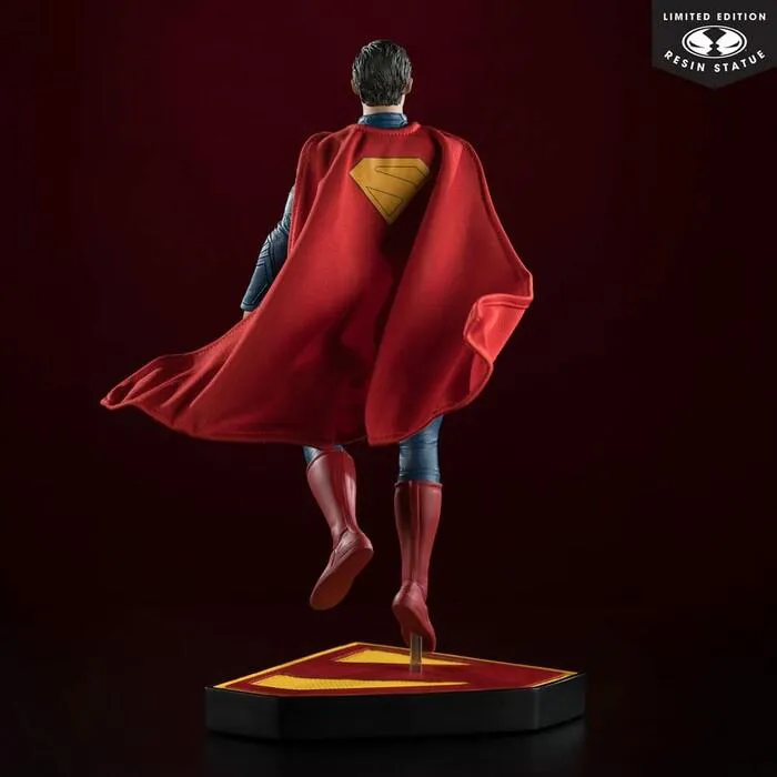 SUPERMAN 2025 - Superman 1/6 Polystone Statue