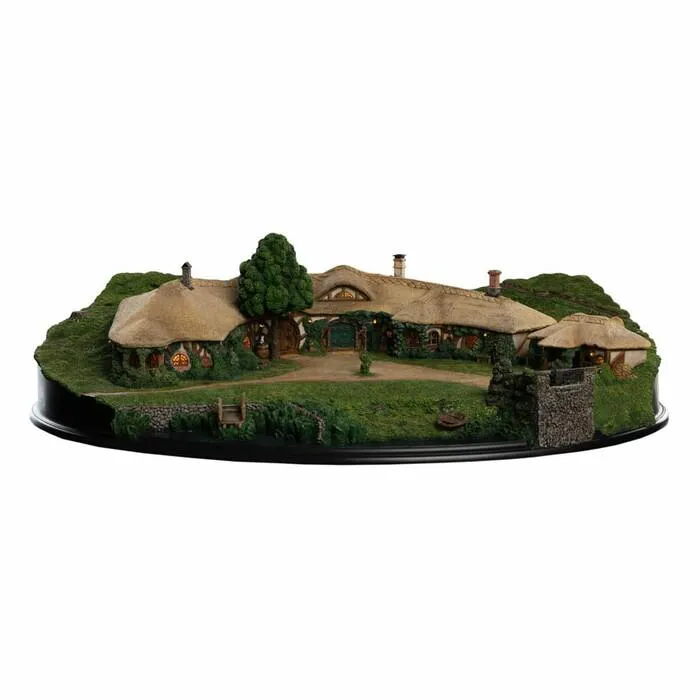 LORD OF THE RINGS - The Green Dragon Inn Polystone Statue