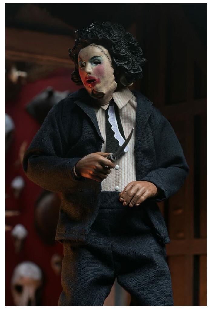 TEXAS CHAINSAW MASSACRE - Pretty Woman Leatherface Clothed Action Figure