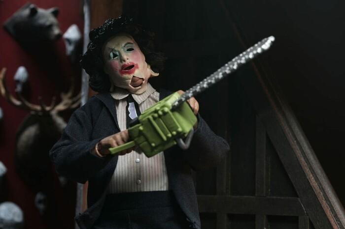 TEXAS CHAINSAW MASSACRE - Pretty Woman Leatherface Clothed Action Figure